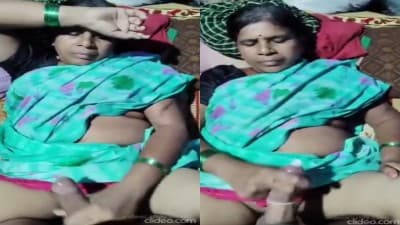 Old Aunty Jerking Young Dick Best Porn Videos